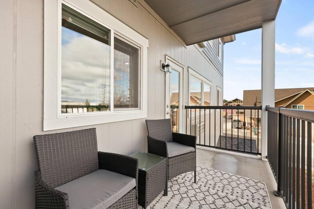 Brand New 2 Bd 2 Bth Near Dt And Perry District Apartment Spokane Exterior photo