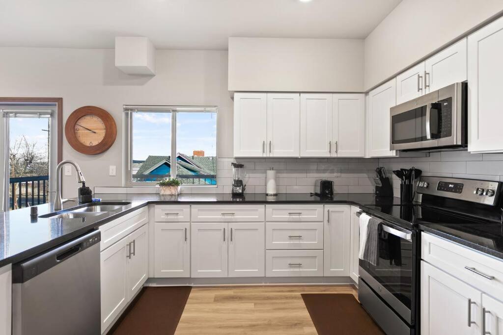 Brand New 2 Bd 2 Bth Near Dt And Perry District Apartment Spokane Exterior photo