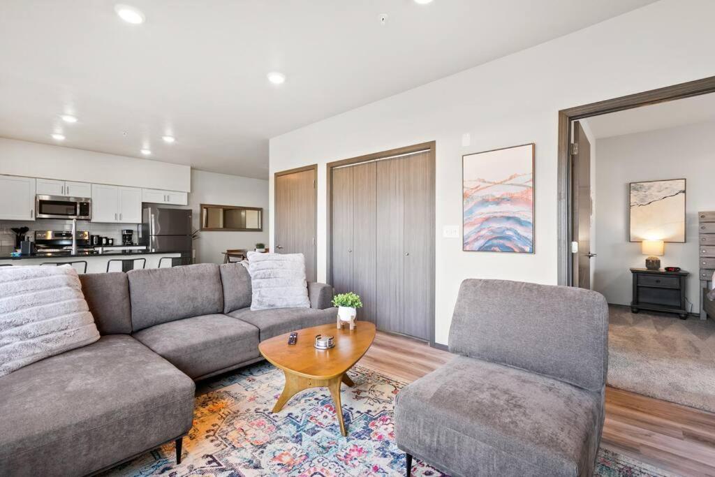 Brand New 2 Bd 2 Bth Near Dt And Perry District Apartment Spokane Exterior photo