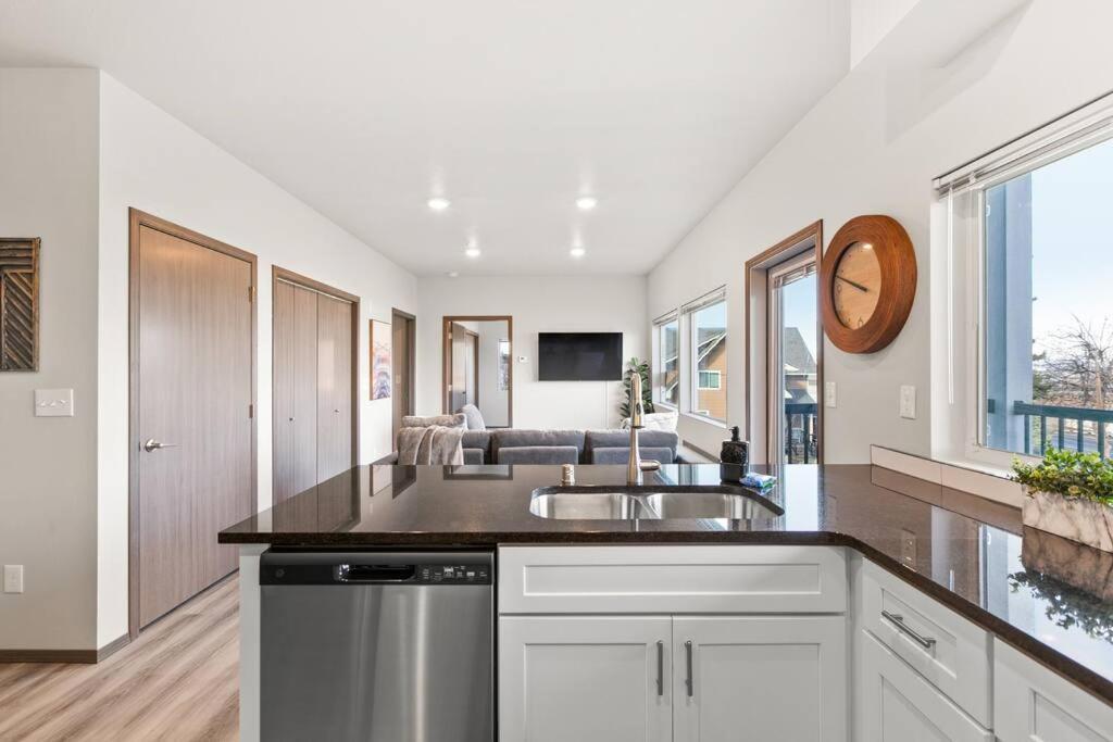 Brand New 2 Bd 2 Bth Near Dt And Perry District Apartment Spokane Exterior photo