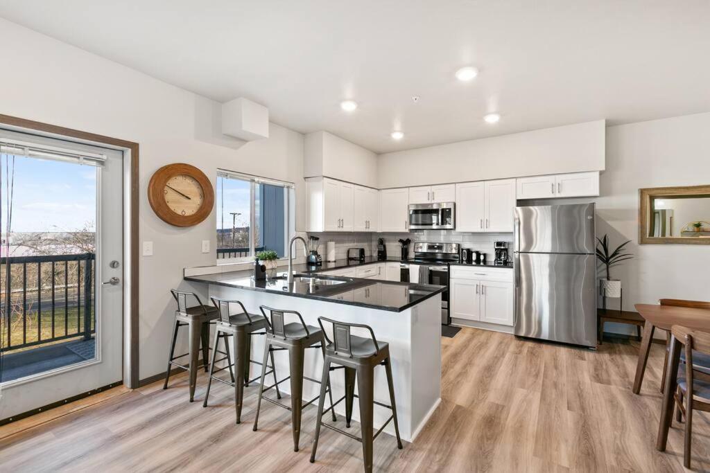 Brand New 2 Bd 2 Bth Near Dt And Perry District Apartment Spokane Exterior photo